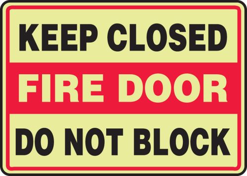  FIRE DOOR DO NOT BLOCK