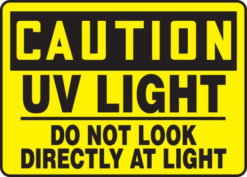 UV LIGHT DO NOT LOOK DIRECTLY AT LIGHT