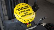 Lockout Tagout , Header: DANGER, Legend: DO NOT OPERATE OR MOVE VEHICLE THIS COVER MAY ONLY BE REMOVED BY AUTHORIZED PERSONNEL (BILINGUAL)